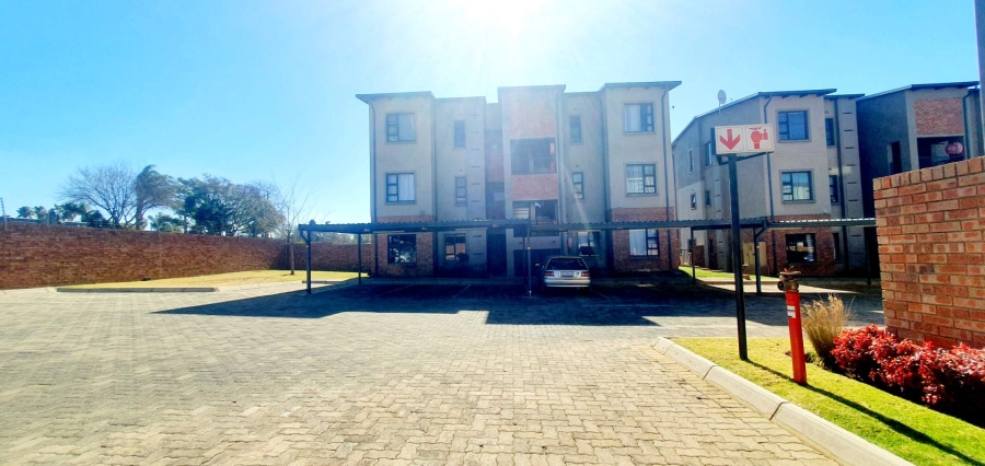 3 Bedroom Property for Sale in Wilgeheuwel Gauteng