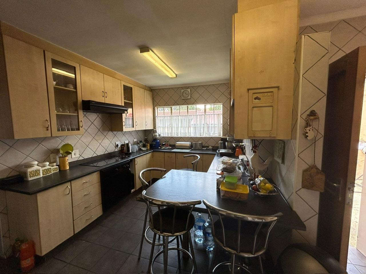 4 Bedroom Property for Sale in Lakefield Gauteng