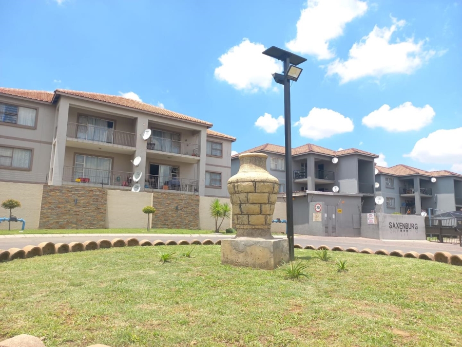 2 Bedroom Property for Sale in Bardene Gauteng