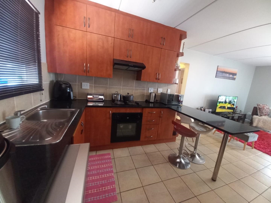 2 Bedroom Property for Sale in Bardene Gauteng