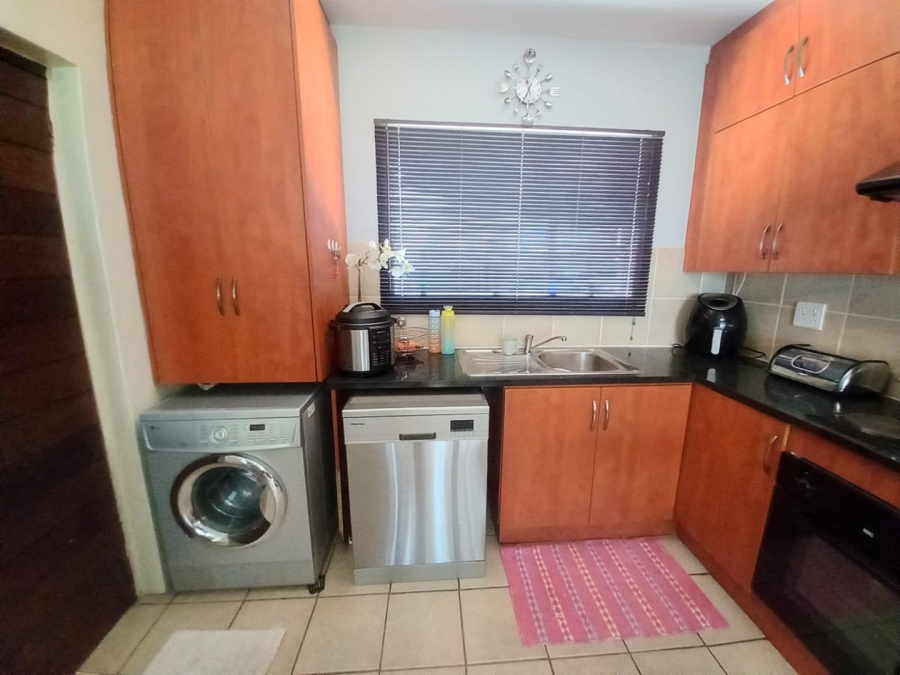 2 Bedroom Property for Sale in Bardene Gauteng