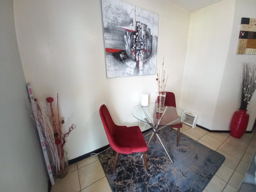 2 Bedroom Property for Sale in Bardene Gauteng