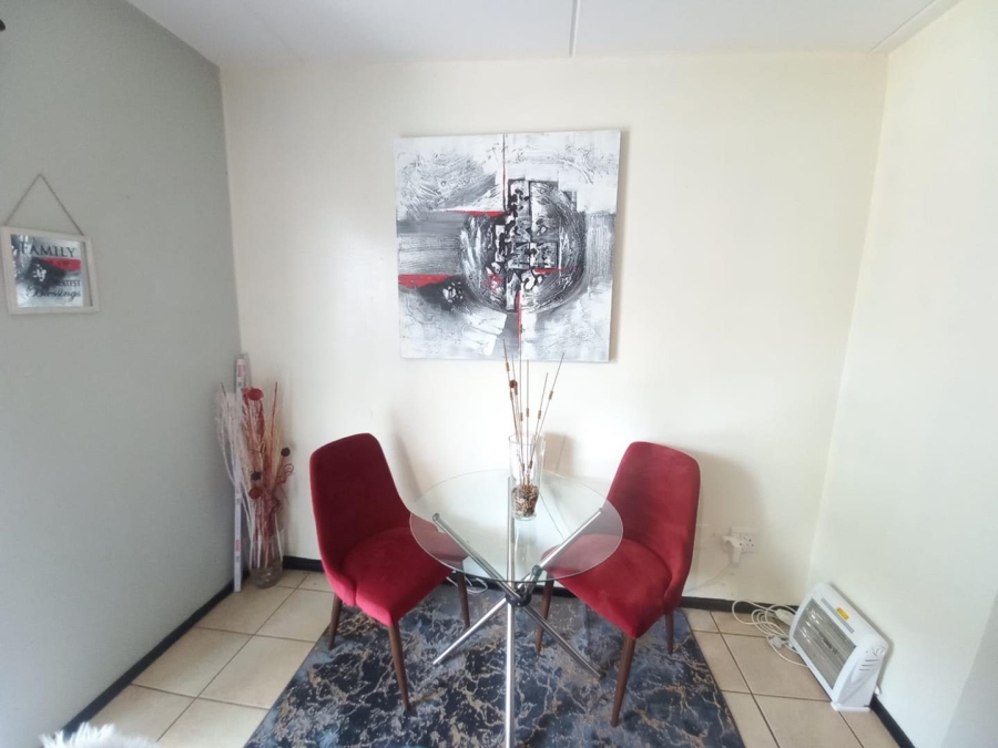 2 Bedroom Property for Sale in Bardene Gauteng