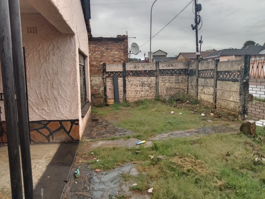 3 Bedroom Property for Sale in Dhlamini Gauteng