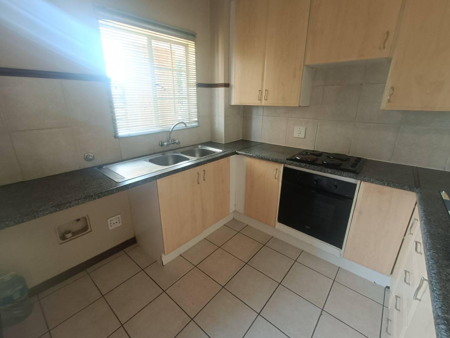 3 Bedroom Property for Sale in Die Hoewes Gauteng