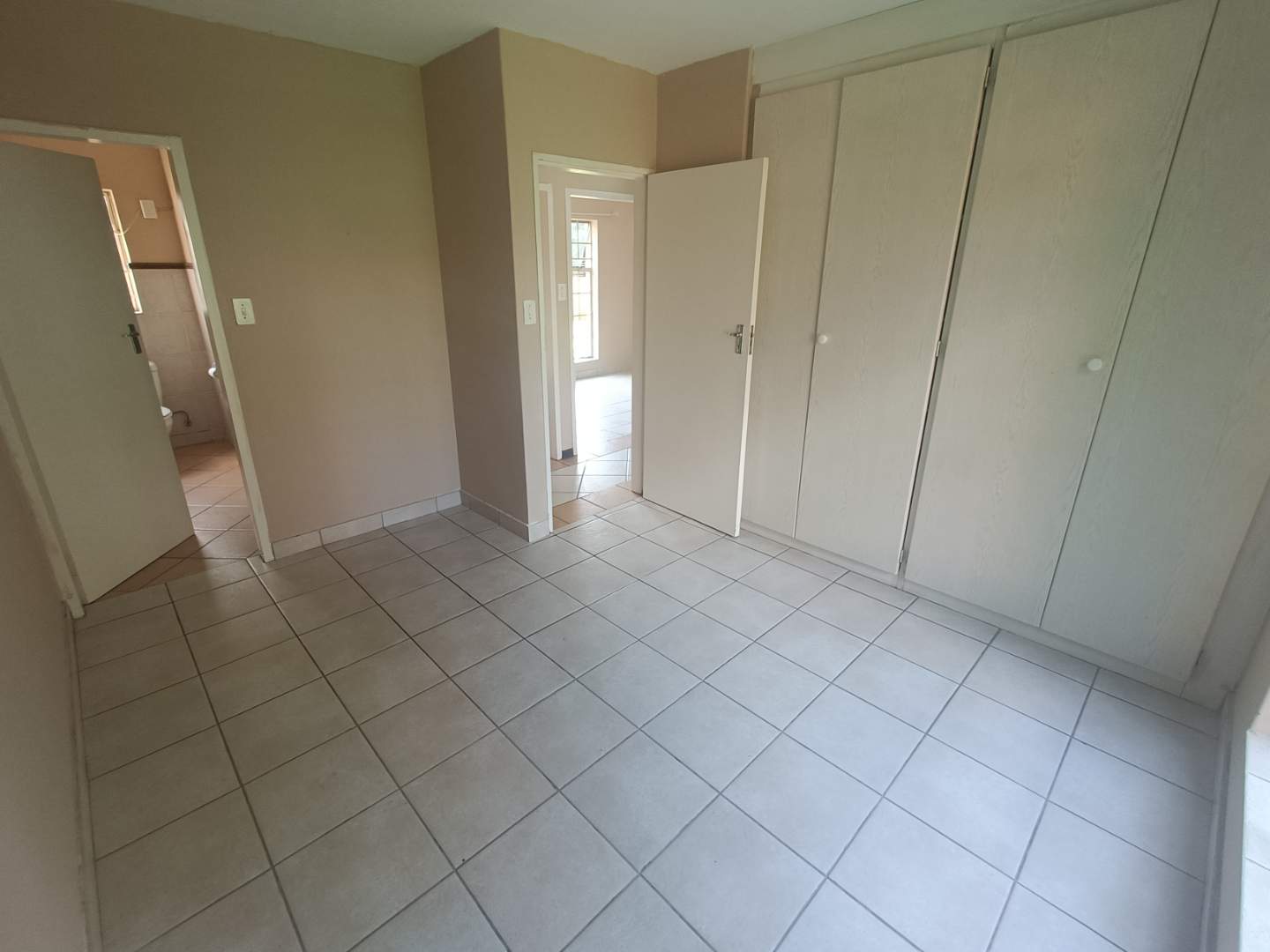 3 Bedroom Property for Sale in Die Hoewes Gauteng