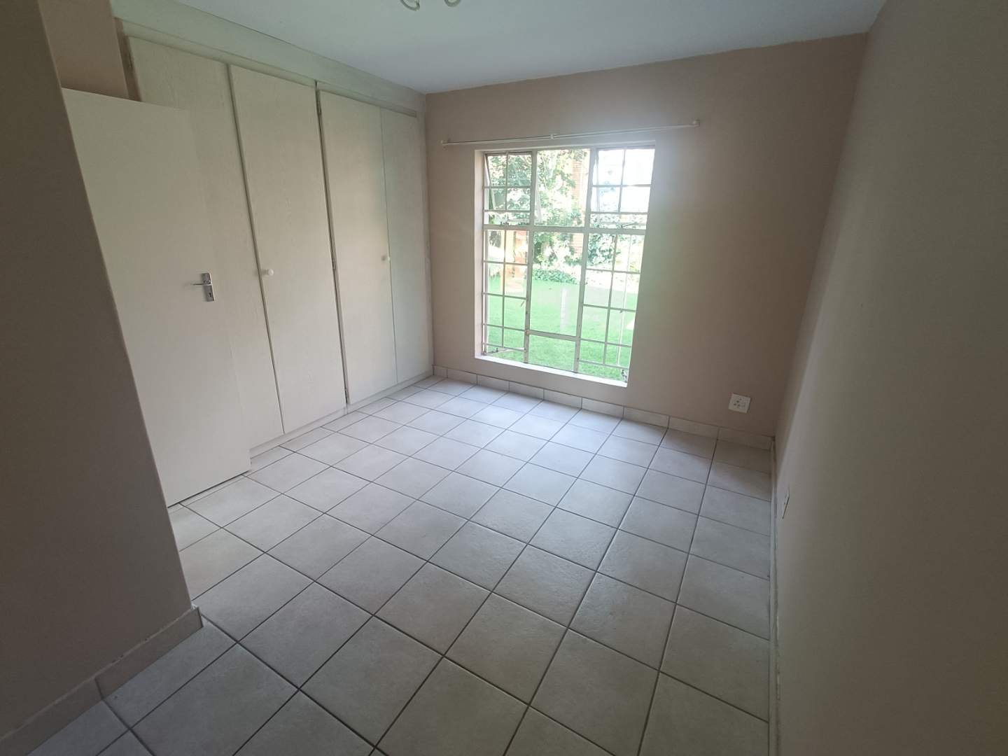 3 Bedroom Property for Sale in Die Hoewes Gauteng