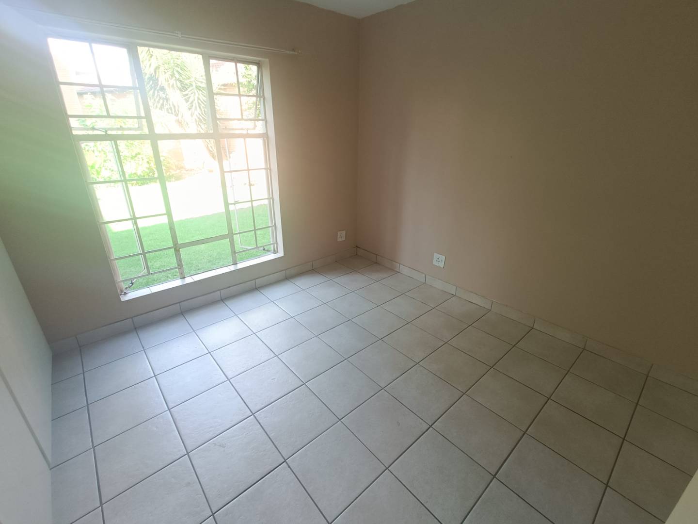 3 Bedroom Property for Sale in Die Hoewes Gauteng