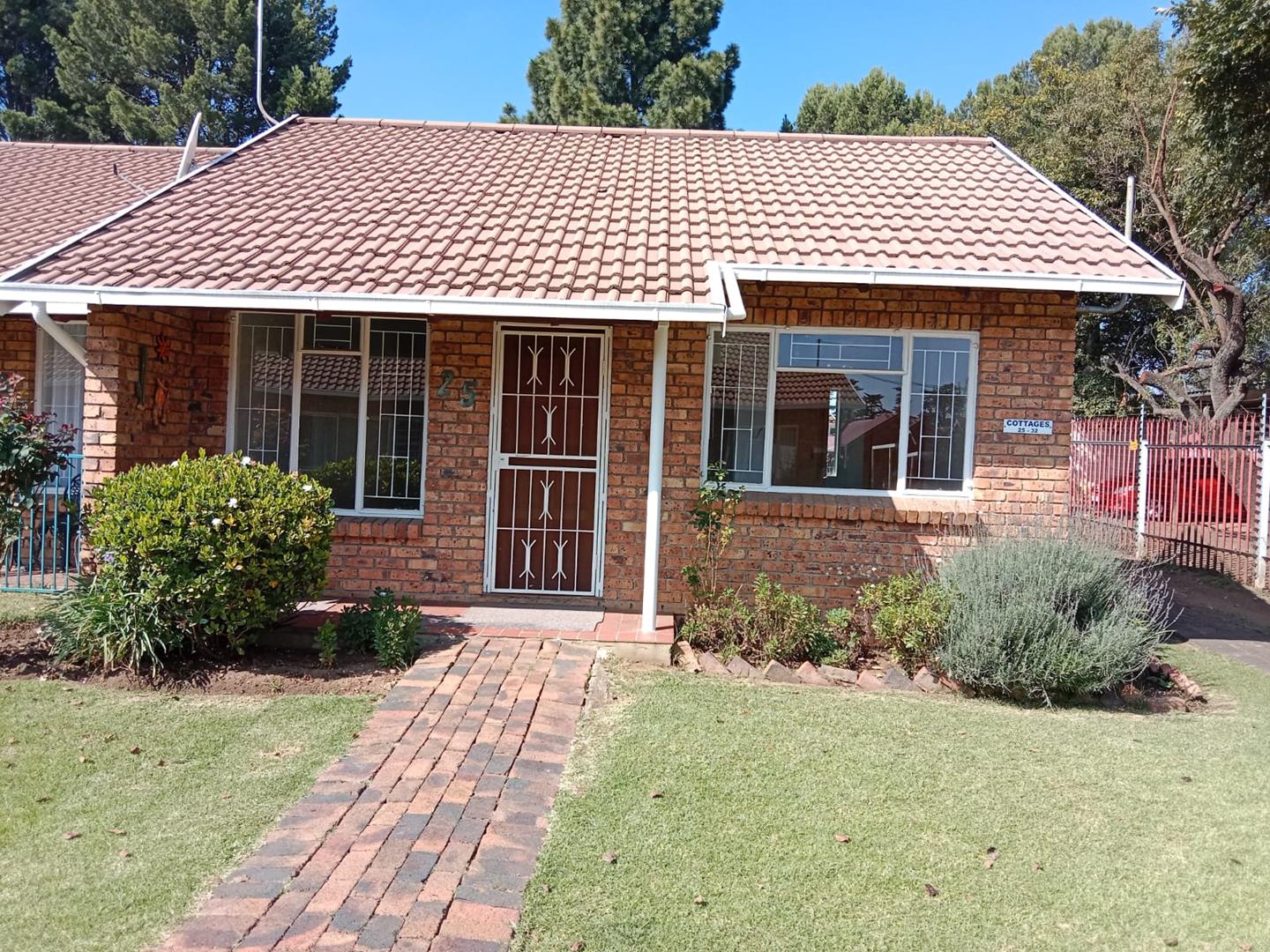 1 Bedroom Property for Sale in Lodeyko Gauteng