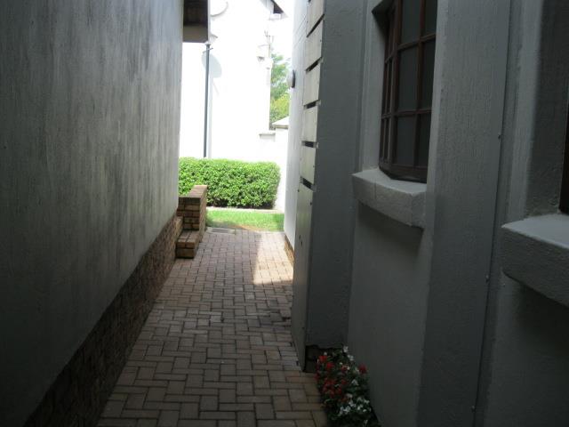 To Let 2 Bedroom Property for Rent in Olympus AH Gauteng