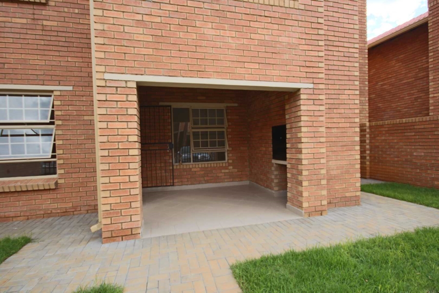 To Let 3 Bedroom Property for Rent in Elardus Park Gauteng