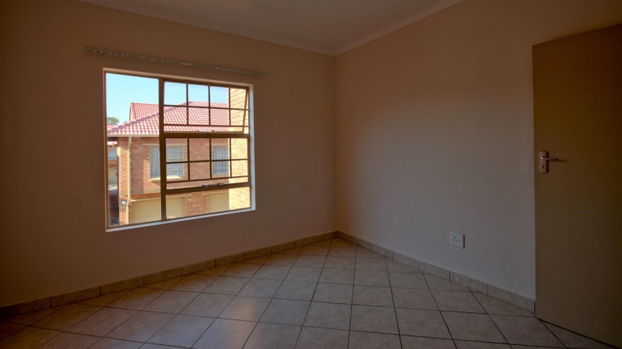 To Let 3 Bedroom Property for Rent in Elardus Park Gauteng