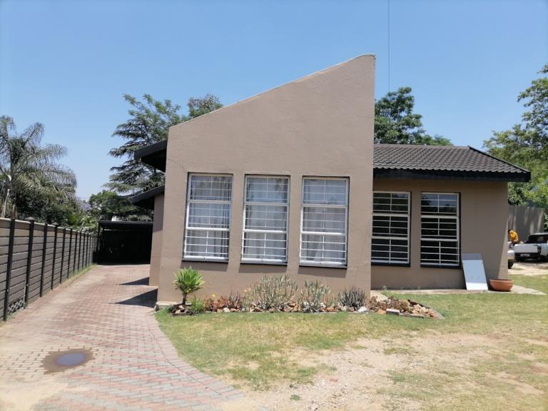 To Let 1 Bedroom Property for Rent in Bloubosrand Gauteng