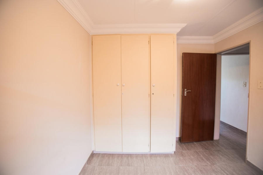 To Let 2 Bedroom Property for Rent in Garsfontein Gauteng