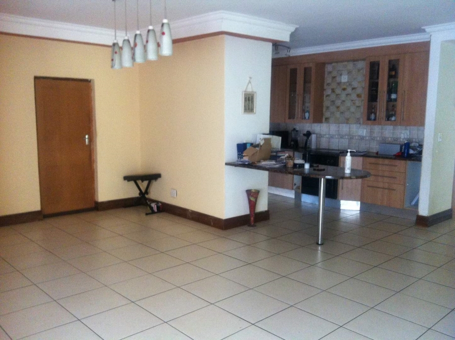 4 Bedroom Property for Sale in Oakdene Gauteng