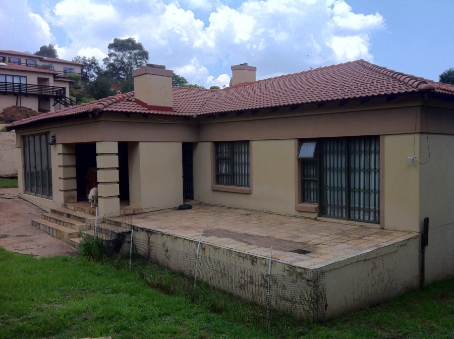 4 Bedroom Property for Sale in Oakdene Gauteng