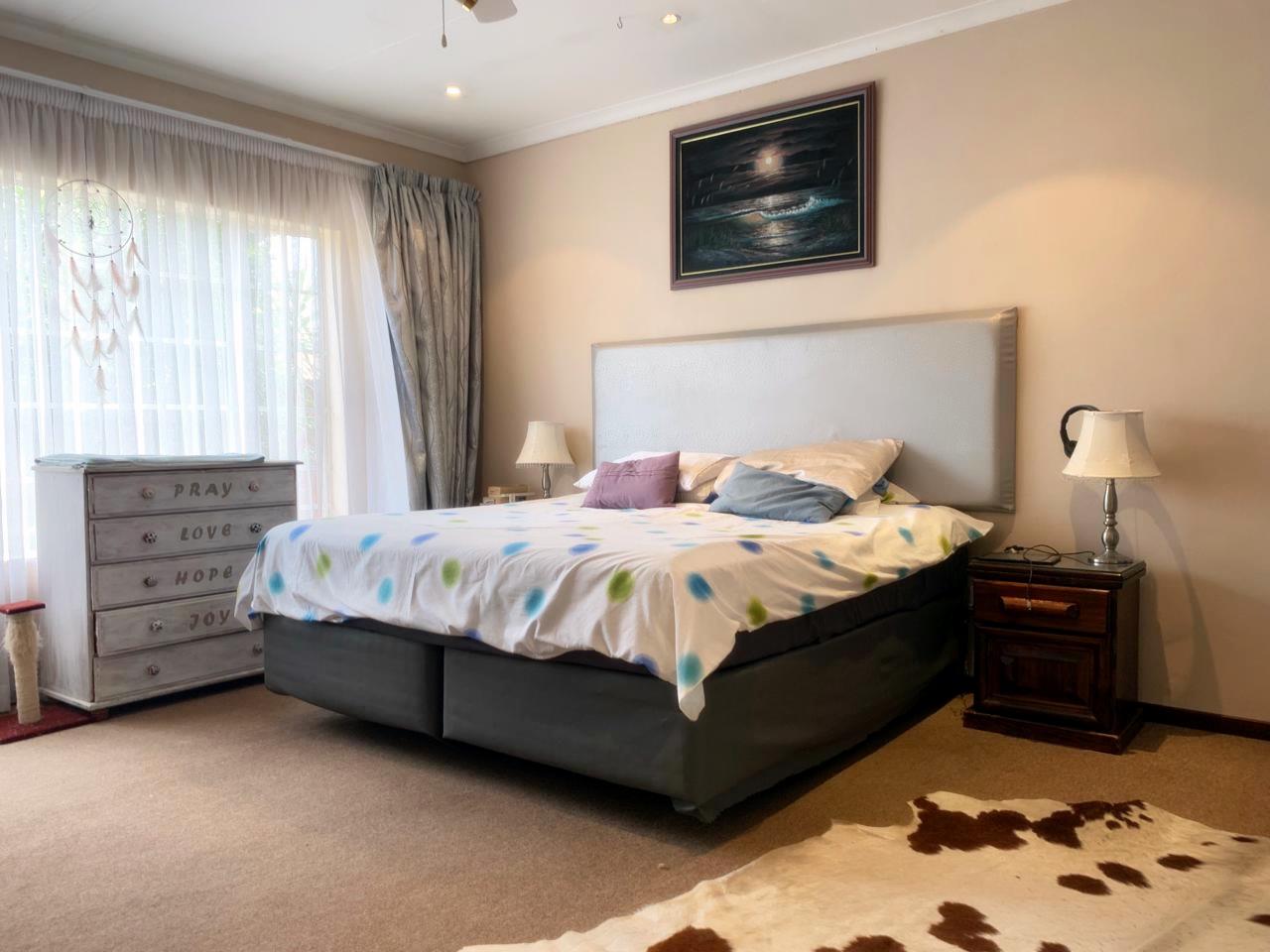 4 Bedroom Property for Sale in Pierre Van Ryneveld Gauteng
