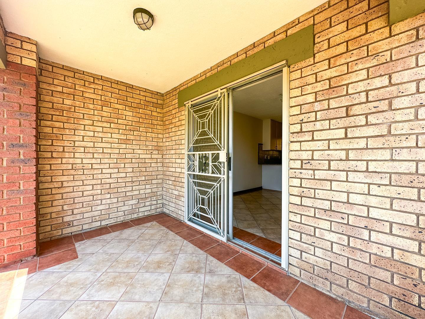 2 Bedroom Property for Sale in Mooikloof Ridge Gauteng