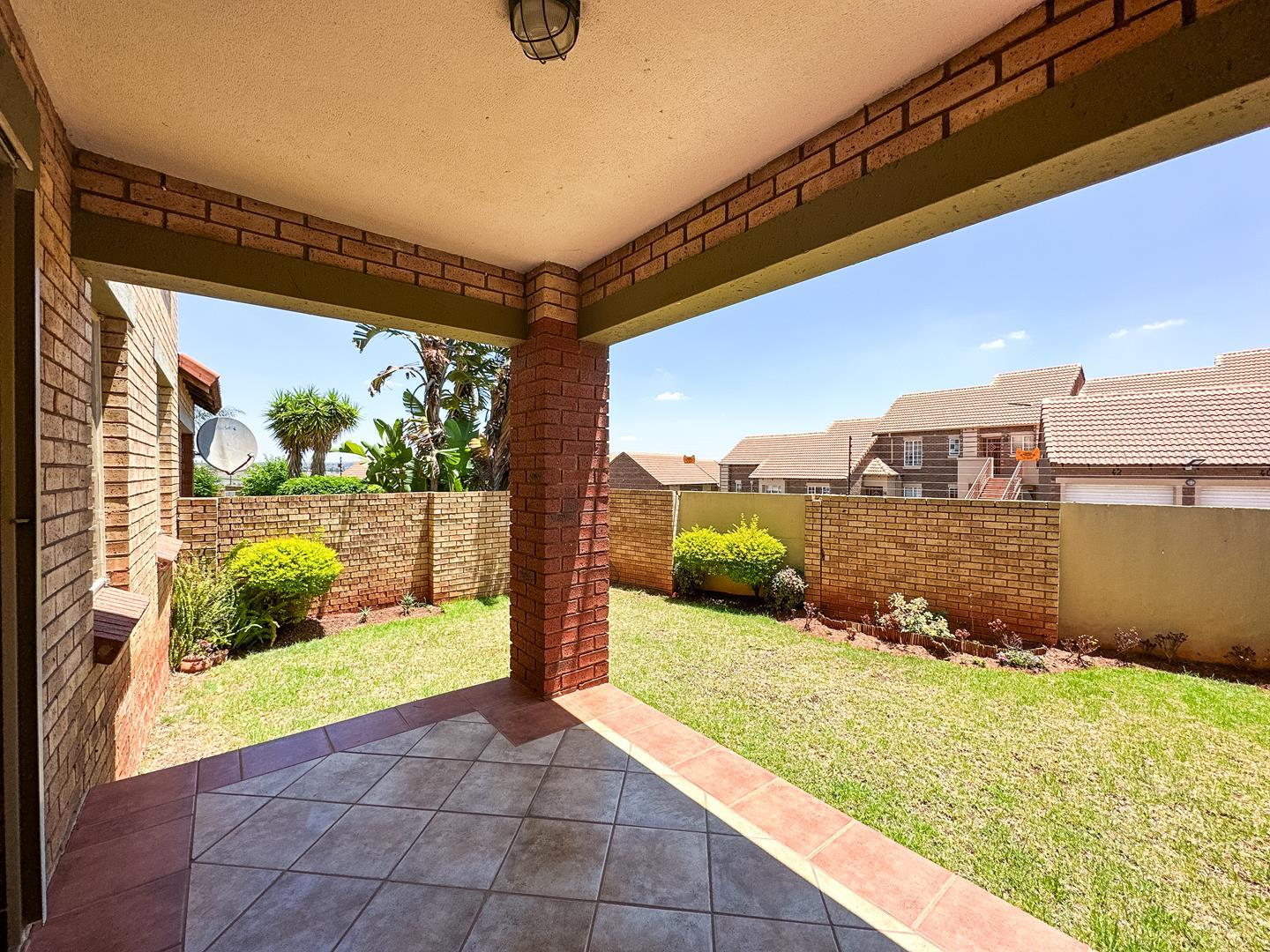 2 Bedroom Property for Sale in Mooikloof Ridge Gauteng