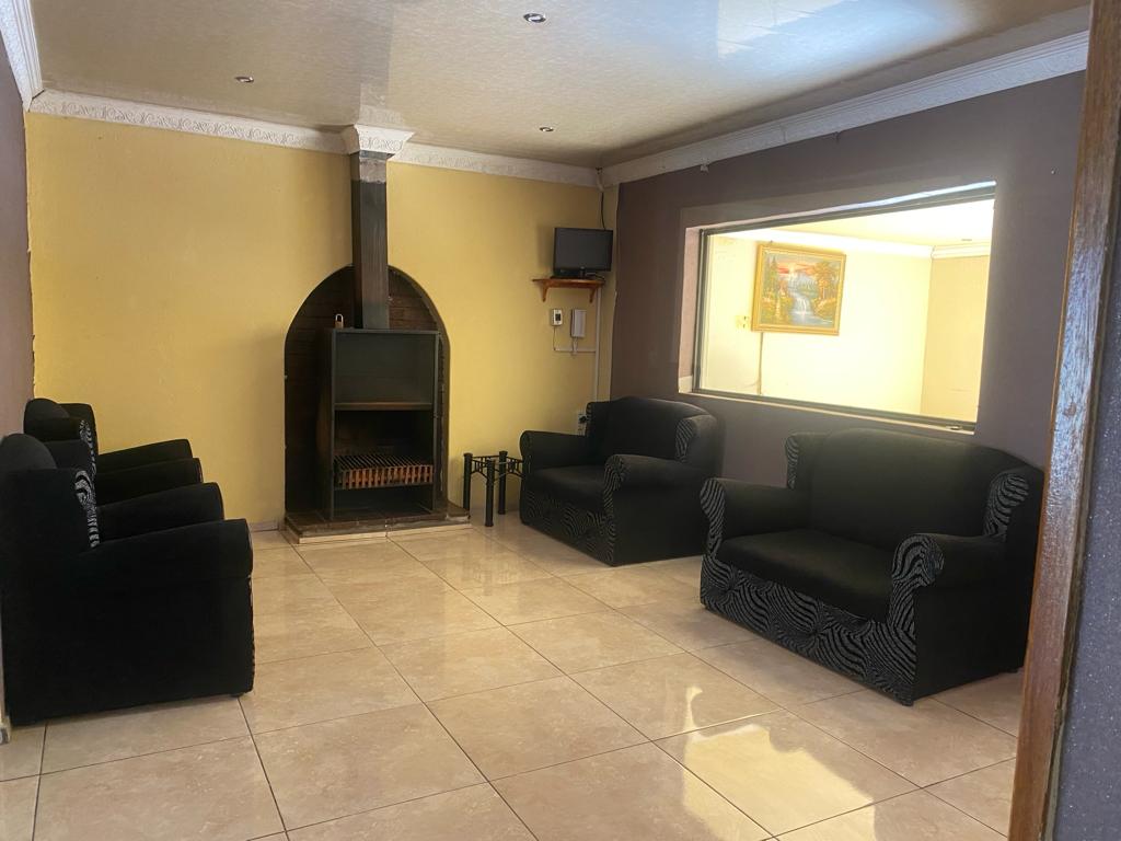 To Let 3 Bedroom Property for Rent in Rondebult Gauteng