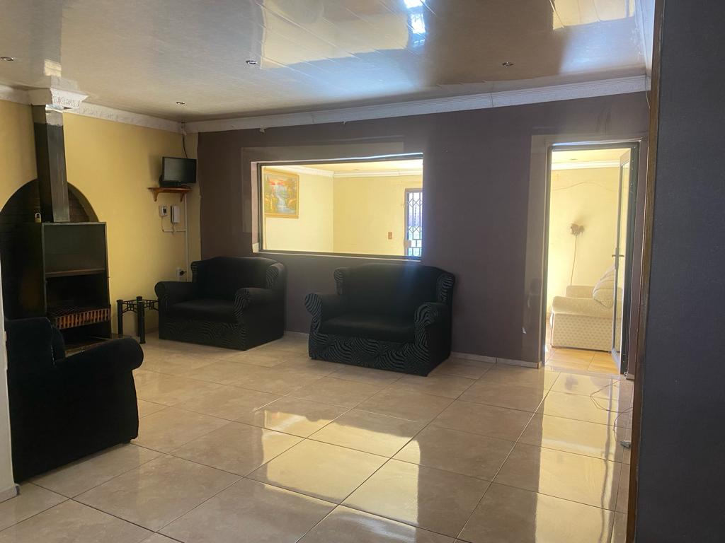 To Let 3 Bedroom Property for Rent in Rondebult Gauteng