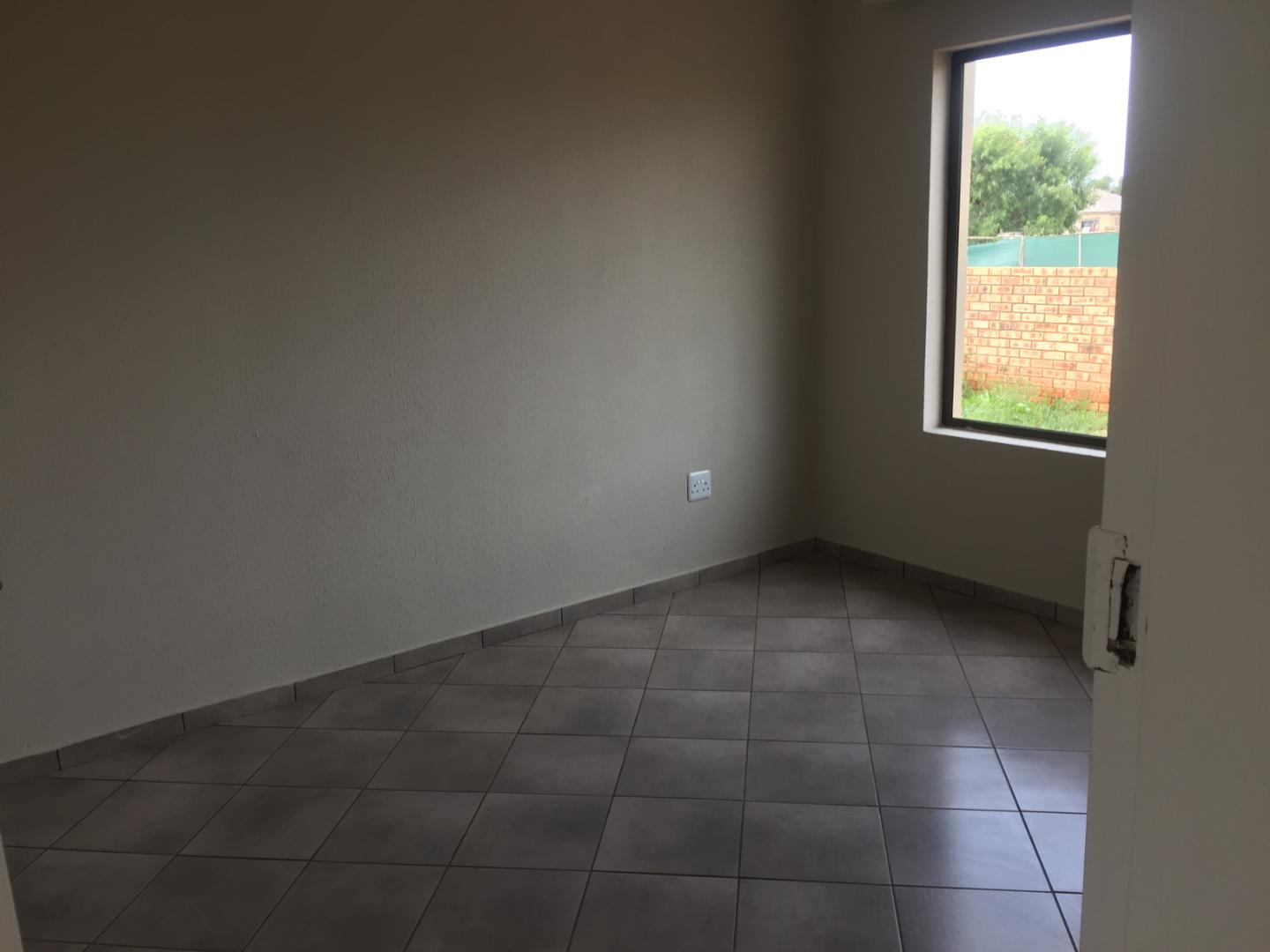 2 Bedroom Property for Sale in Westonaria Gauteng