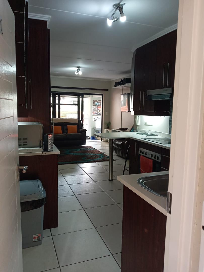 2 Bedroom Property for Sale in Greenstone Hill Gauteng