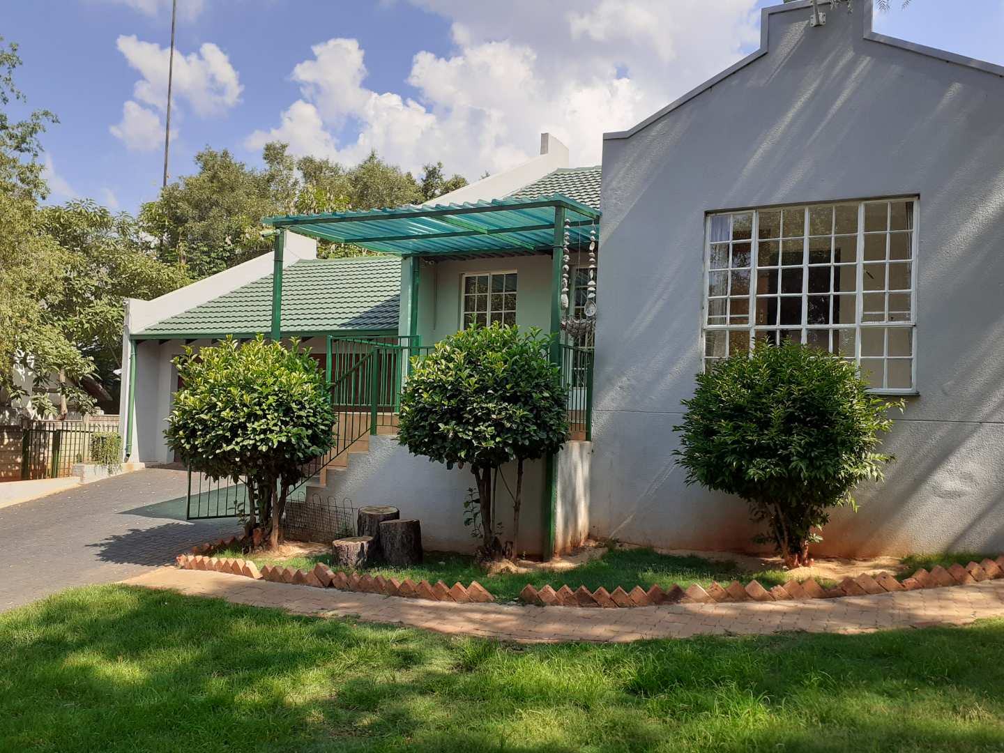 3 Bedroom Property for Sale in Little Falls Gauteng