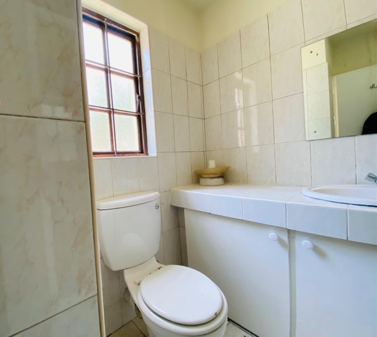 2 Bedroom Property for Sale in Benmore Gardens Gauteng