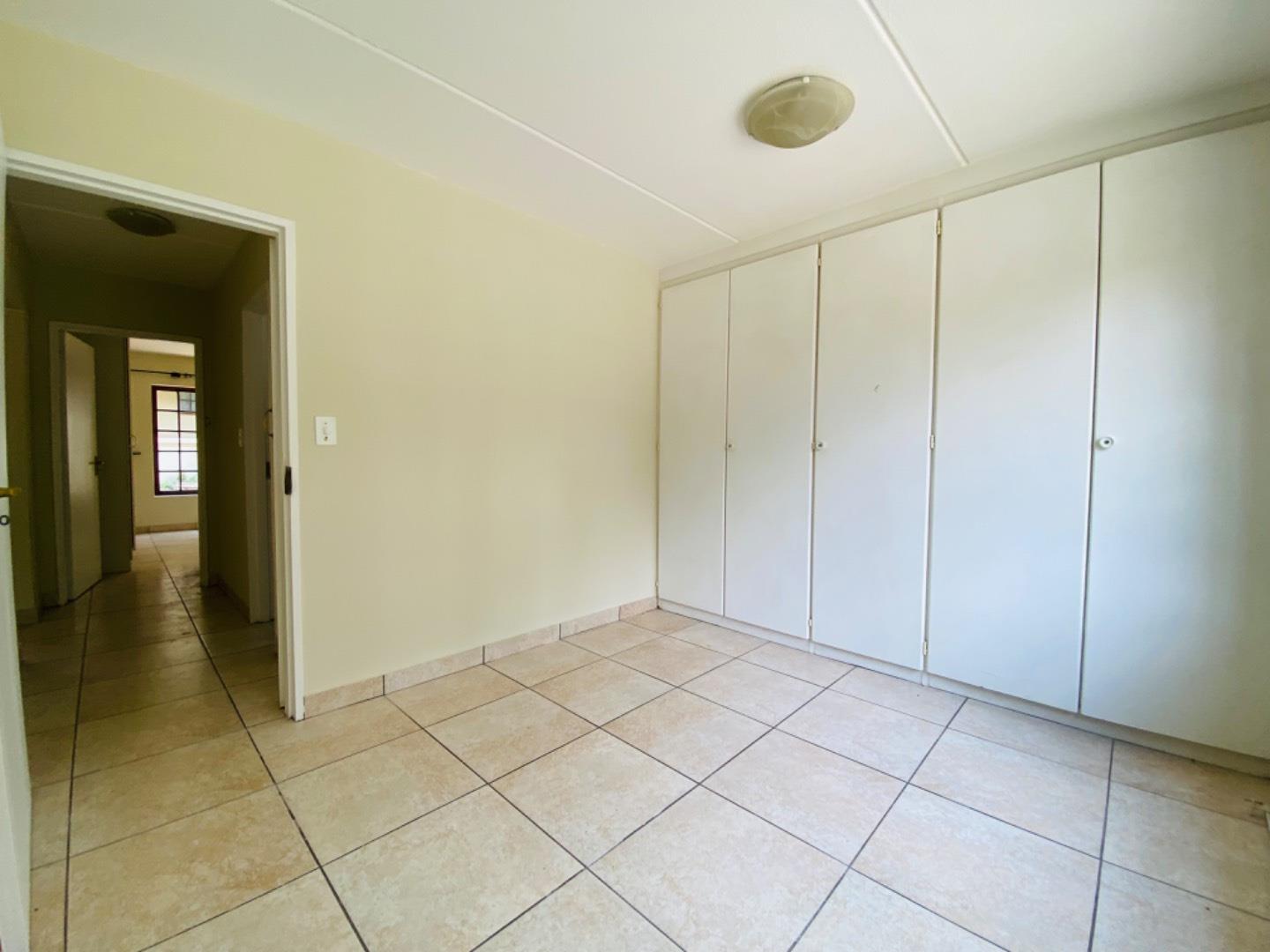 2 Bedroom Property for Sale in Benmore Gardens Gauteng