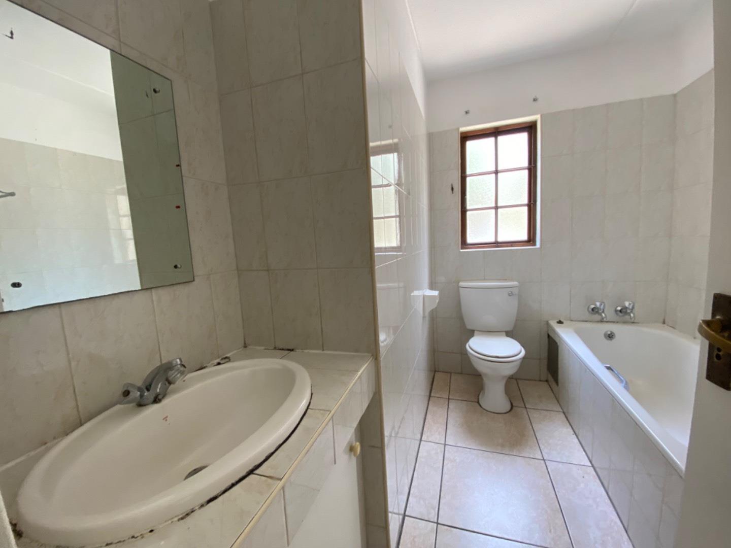 2 Bedroom Property for Sale in Benmore Gardens Gauteng