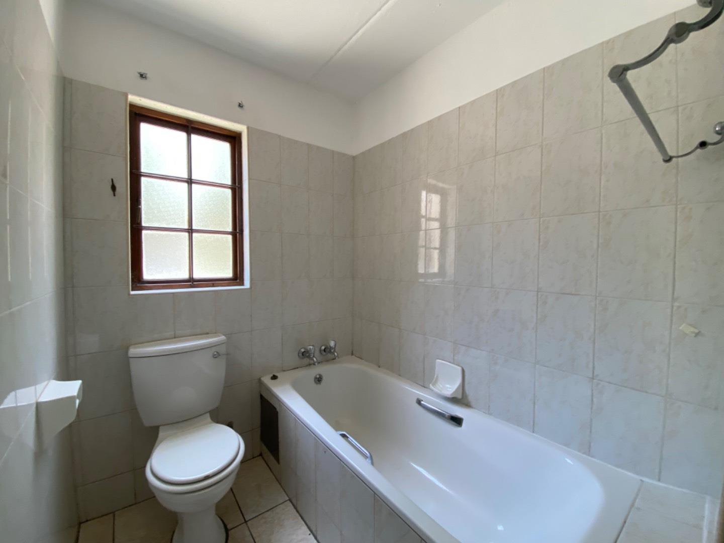 2 Bedroom Property for Sale in Benmore Gardens Gauteng