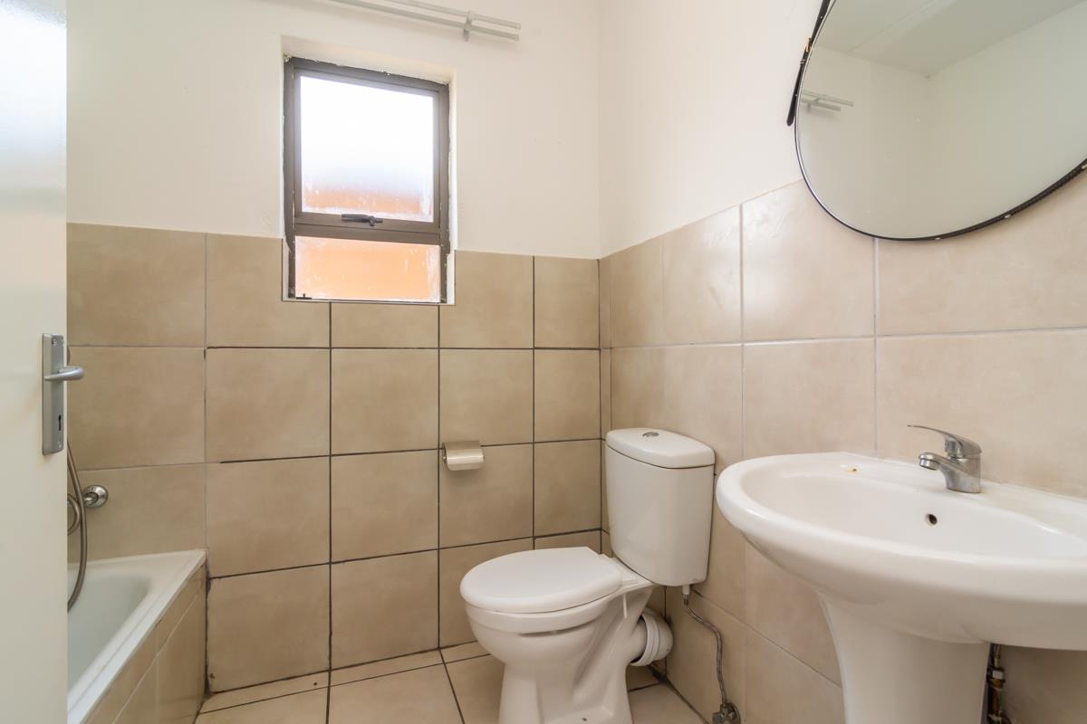 2 Bedroom Property for Sale in Groblerpark Gauteng