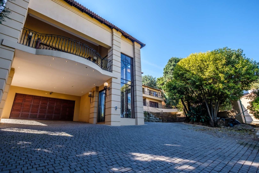 5 Bedroom Property for Sale in Glenvista Gauteng