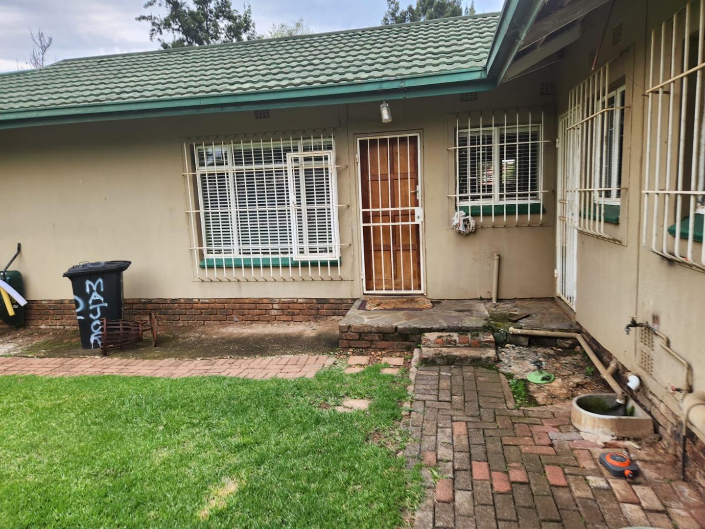 4 Bedroom Property for Sale in Clayville East Gauteng