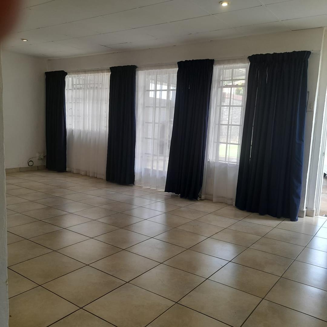 To Let 2 Bedroom Property for Rent in Sandringham Gauteng