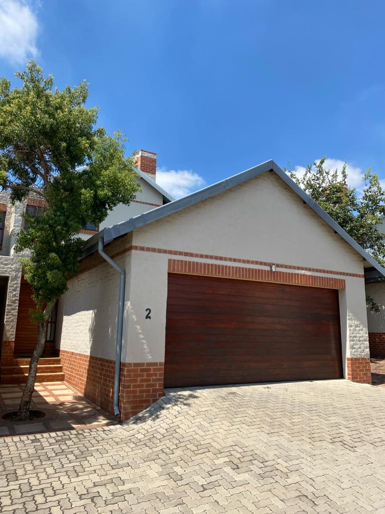 3 Bedroom Property for Sale in Candlewoods Country Estate Gauteng