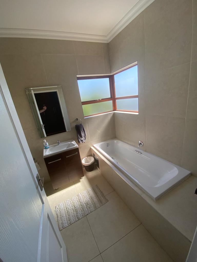3 Bedroom Property for Sale in Candlewoods Country Estate Gauteng
