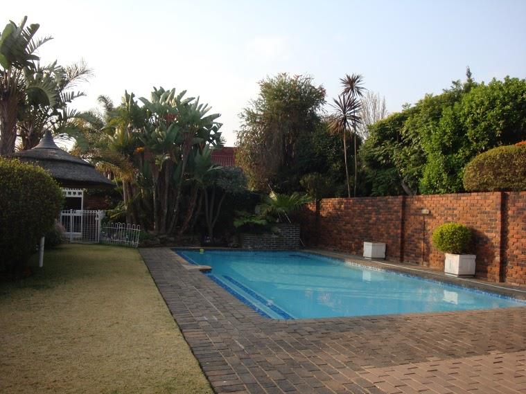 To Let 3 Bedroom Property for Rent in Gallo Manor Gauteng