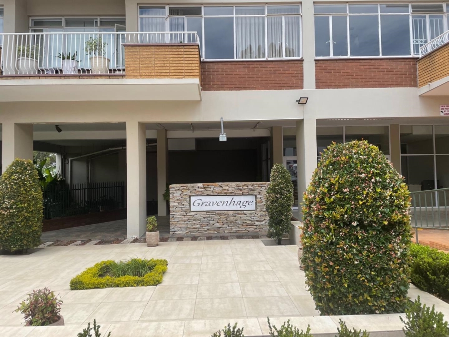 To Let 1 Bedroom Property for Rent in Illovo Gauteng