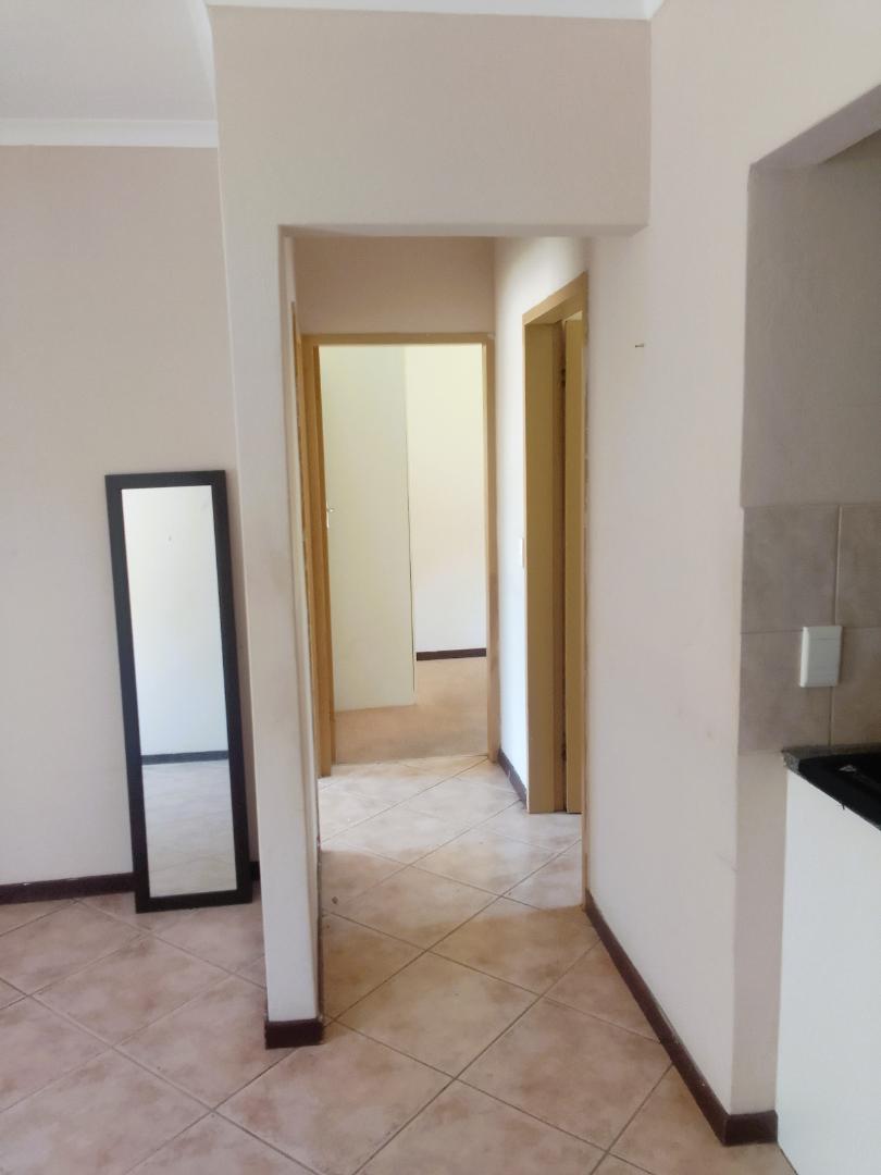 2 Bedroom Property for Sale in Greenhills Gauteng