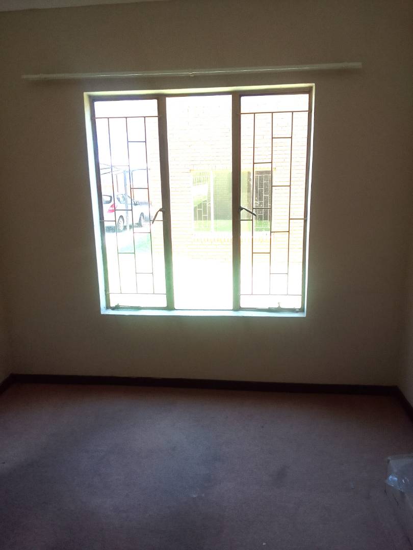 2 Bedroom Property for Sale in Greenhills Gauteng