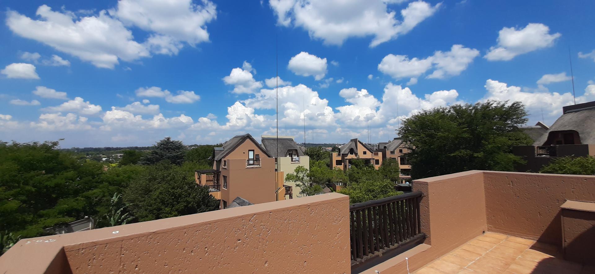 1 Bedroom Property for Sale in Pineslopes Gauteng