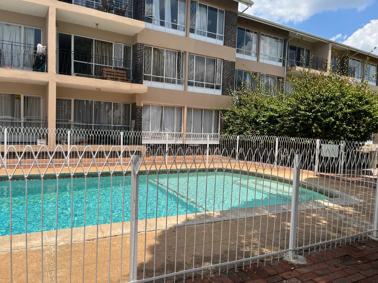 1 Bedroom Property for Sale in Ferndale Gauteng