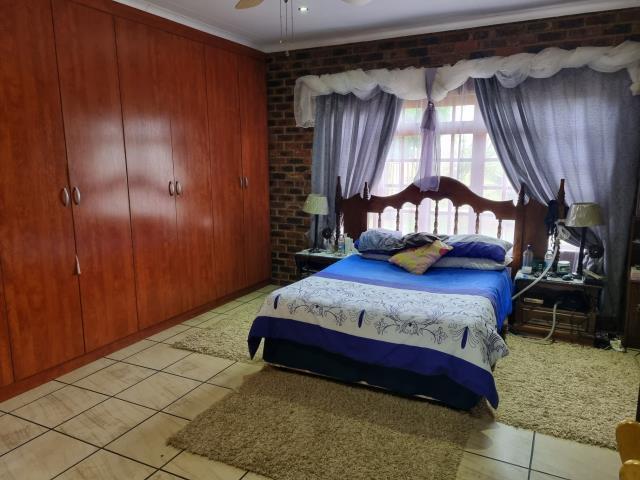4 Bedroom Property for Sale in Helderstrome AH Gauteng