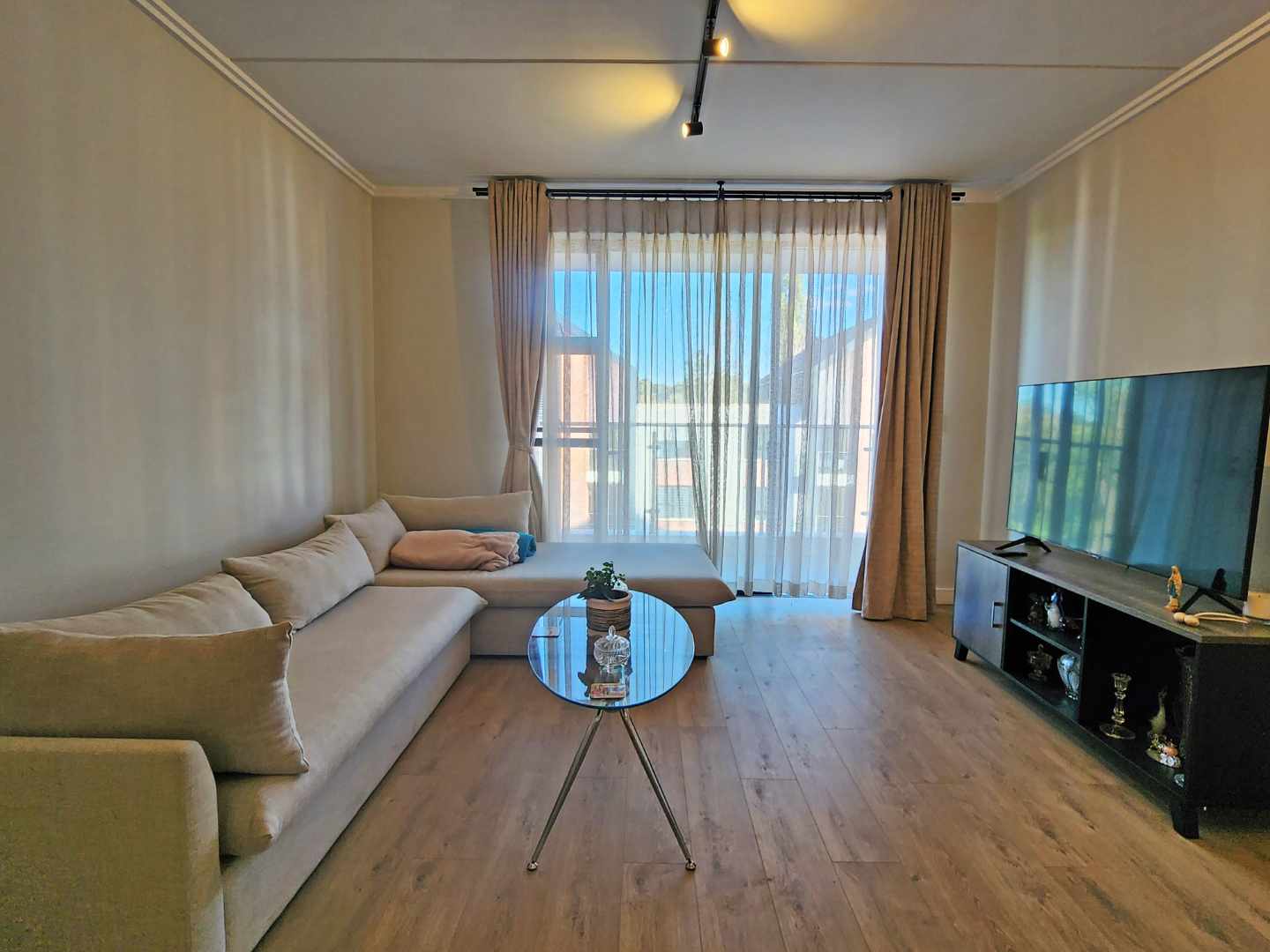 To Let 1 Bedroom Property for Rent in Sandringham Gauteng