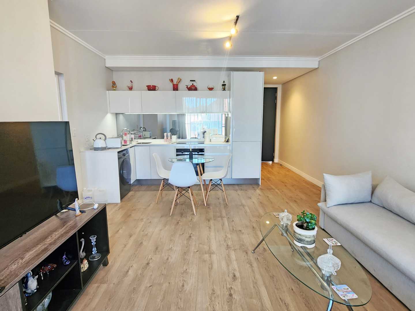 To Let 1 Bedroom Property for Rent in Sandringham Gauteng