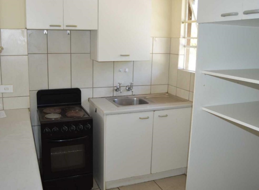 2 Bedroom Property for Sale in Verwoerdpark Gauteng