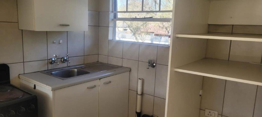 2 Bedroom Property for Sale in Verwoerdpark Gauteng