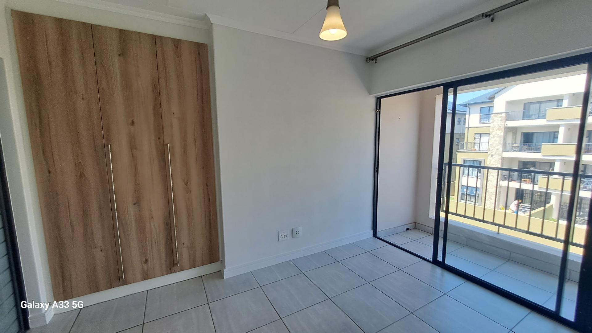 1 Bedroom Property for Sale in Waterfall Gauteng